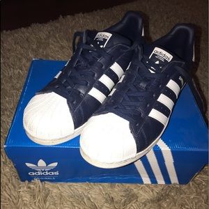 Adidas Sneakers